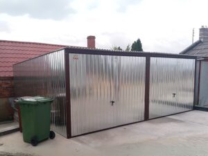 Stahlblechgarage, verzinkt, Flügeltor, Gefälle nach hinten