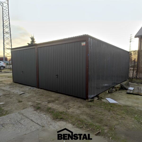 Blechgarage, Gefälle nach hinten, Doppelgarage anthrazit, Flügeltor