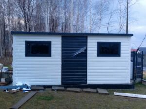 Blechgarage Gartenhaus weiß Schräge nach hinten einflügelige Tür Graphit