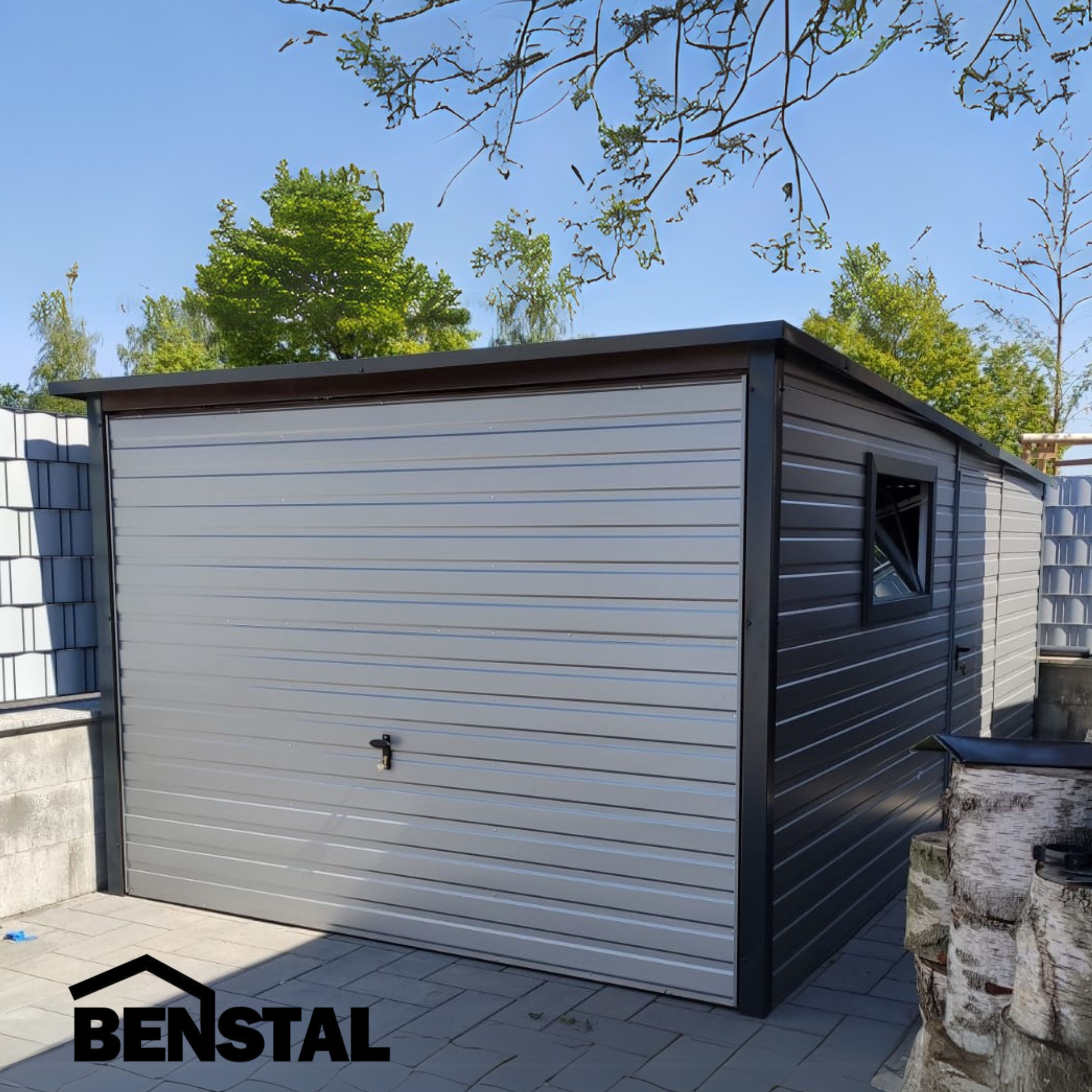 Blechgarage, Schräge nach hinten, Blech-Einzelgarage, grau, Schwingtür