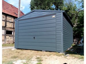 Blechgarage-Anthrazit-Satteldach-Schwingtor